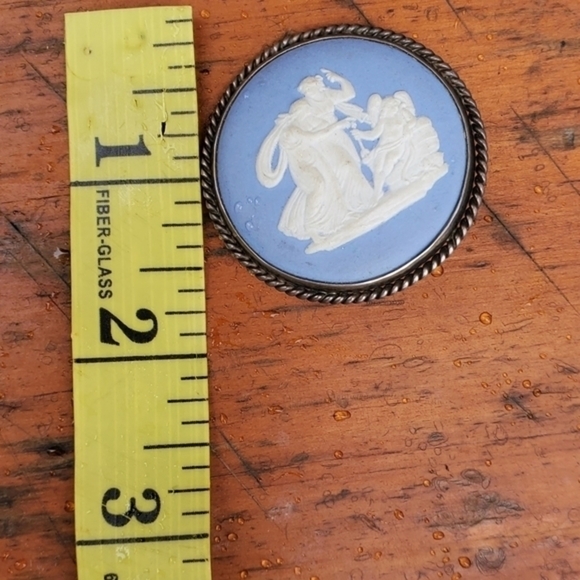 Wedgewood Vintage cameo in sterling brooch - Picture 6 of 6
